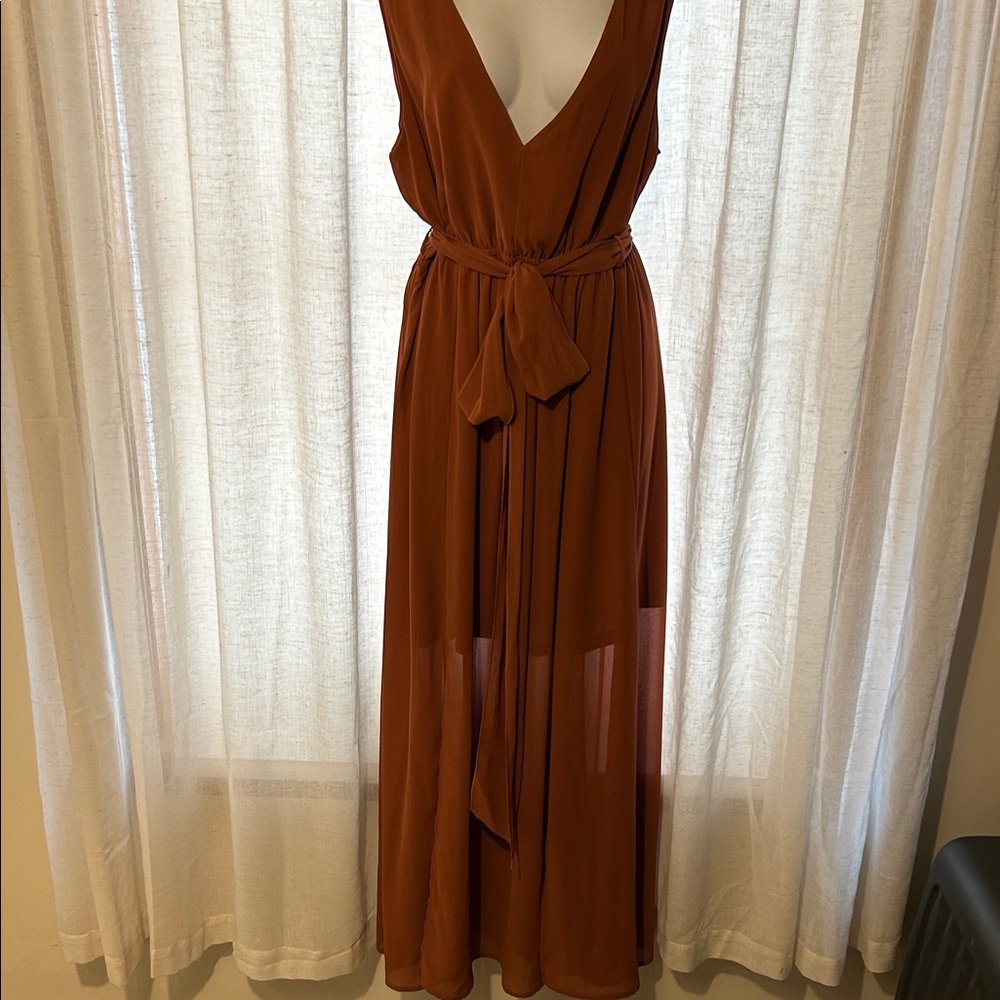 Baltic Born Rust maxi with short underlining.